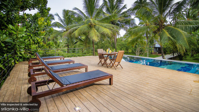 Comilla Bungalow pool - holiday in Sri Lanka